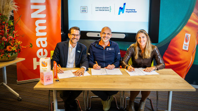 Caspar en anderen ondertekenen