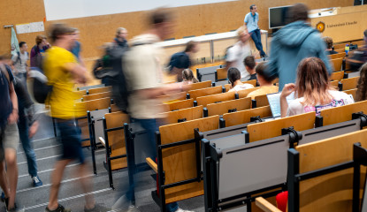 Studenten in collegezaal