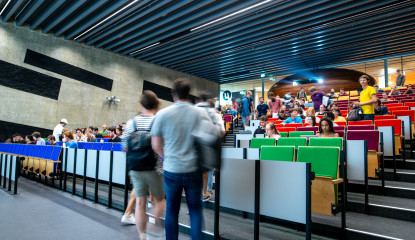 Collegezaal met studenten