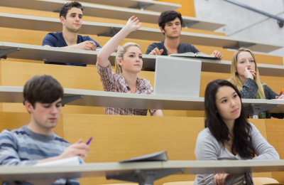 studenten in collegebanken