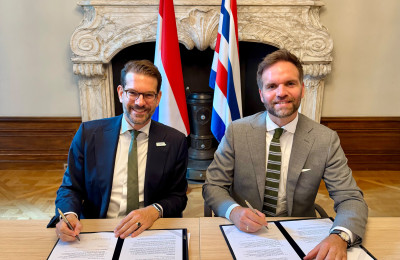 HD foto ondertekening LOI Defensie & UNL